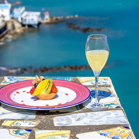فندق Terme San Michele & Spa, Worldhotels Distinctive Sant'Angelo (Isola d'Ischia)